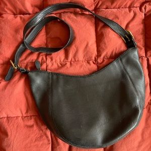 Vintage Hunt Club Black Leather Crossbody Hobo Bag